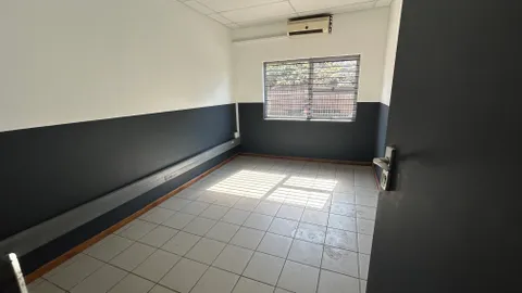 354 Derdepoort Rd, Silverton, Pretoria, 0184, South Africa - Industrial Unit Avaialble To LEt in Silverton (2).